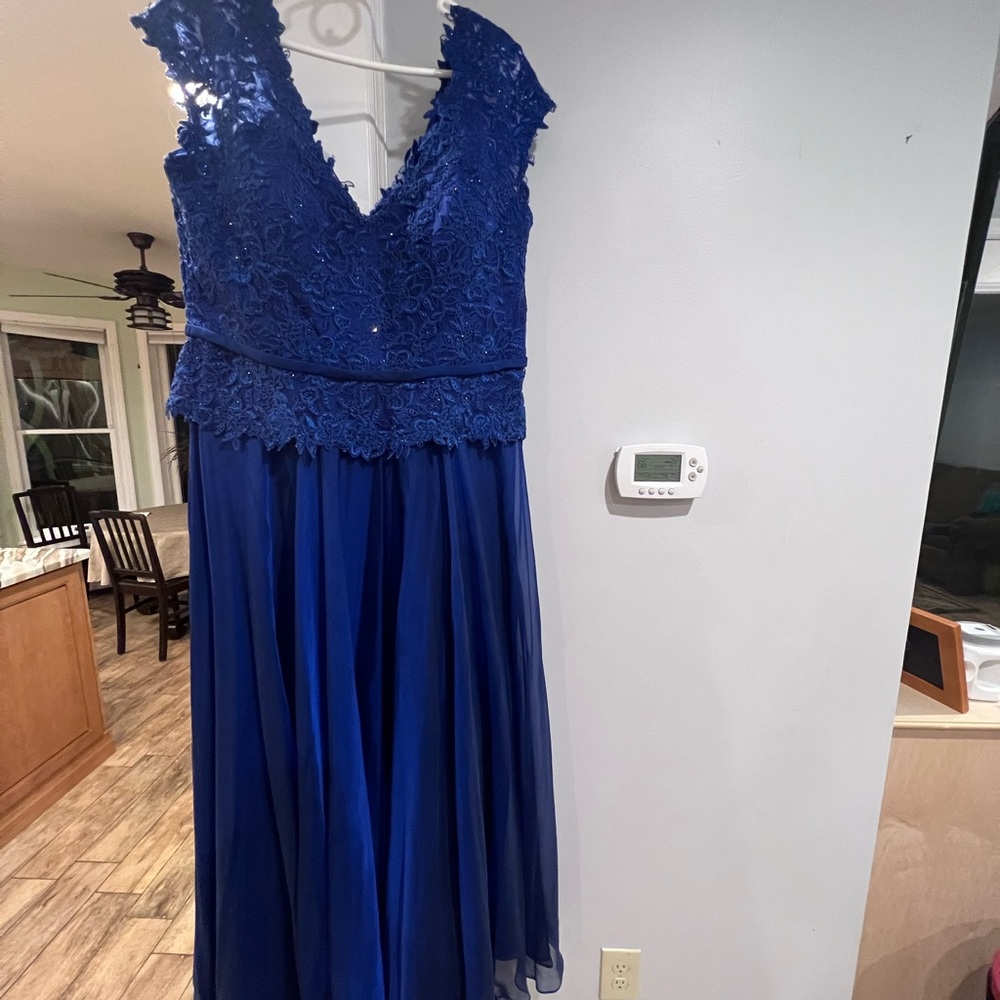 La femme blue dress/gown, worn once